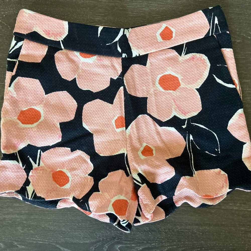 Anthropologie size 0 Shorts - scalloped hem, side zip, mid floral print